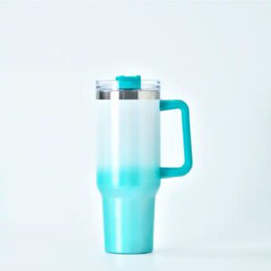 Vaso de viaje con mango de silicona y tapa